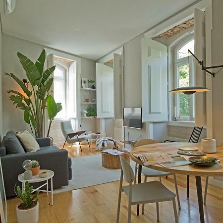 Update Urban Chic Flat In 19Th Century Building 2 Bedrooms & 2 Bathrooms & Ac Central Alfama District Lisabona Exterior foto