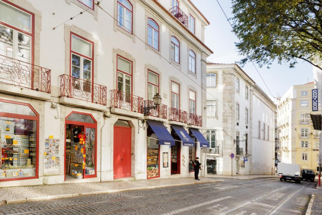 Update Urban Chic Flat In 19Th Century Building 2 Bedrooms & 2 Bathrooms & Ac Central Alfama District Lisabona Exterior foto