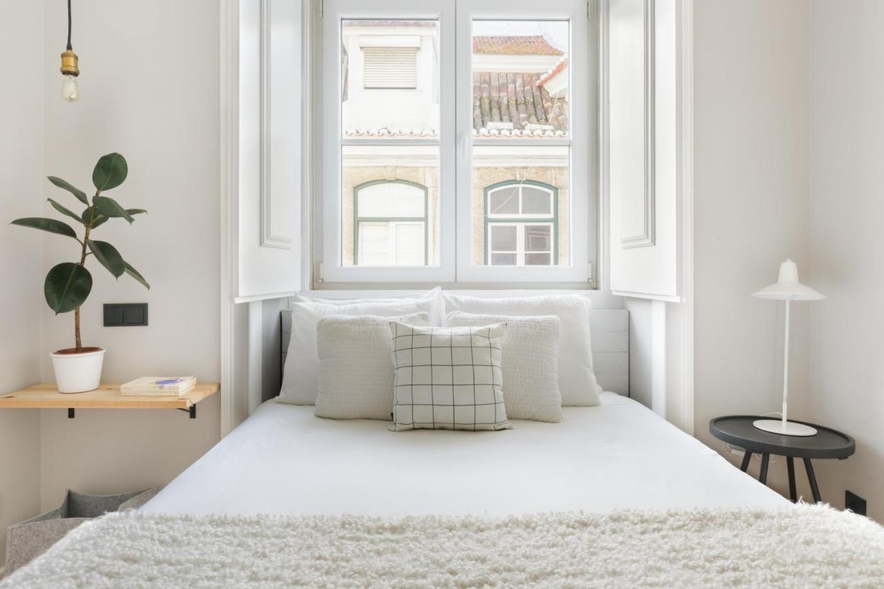 Update Urban Chic Flat In 19Th Century Building 2 Bedrooms & 2 Bathrooms & Ac Central Alfama District Lisabona Exterior foto