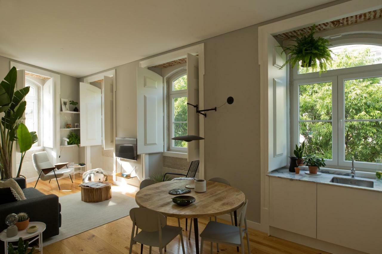 Update Urban Chic Flat In 19Th Century Building 2 Bedrooms & 2 Bathrooms & Ac Central Alfama District Lisabona Exterior foto