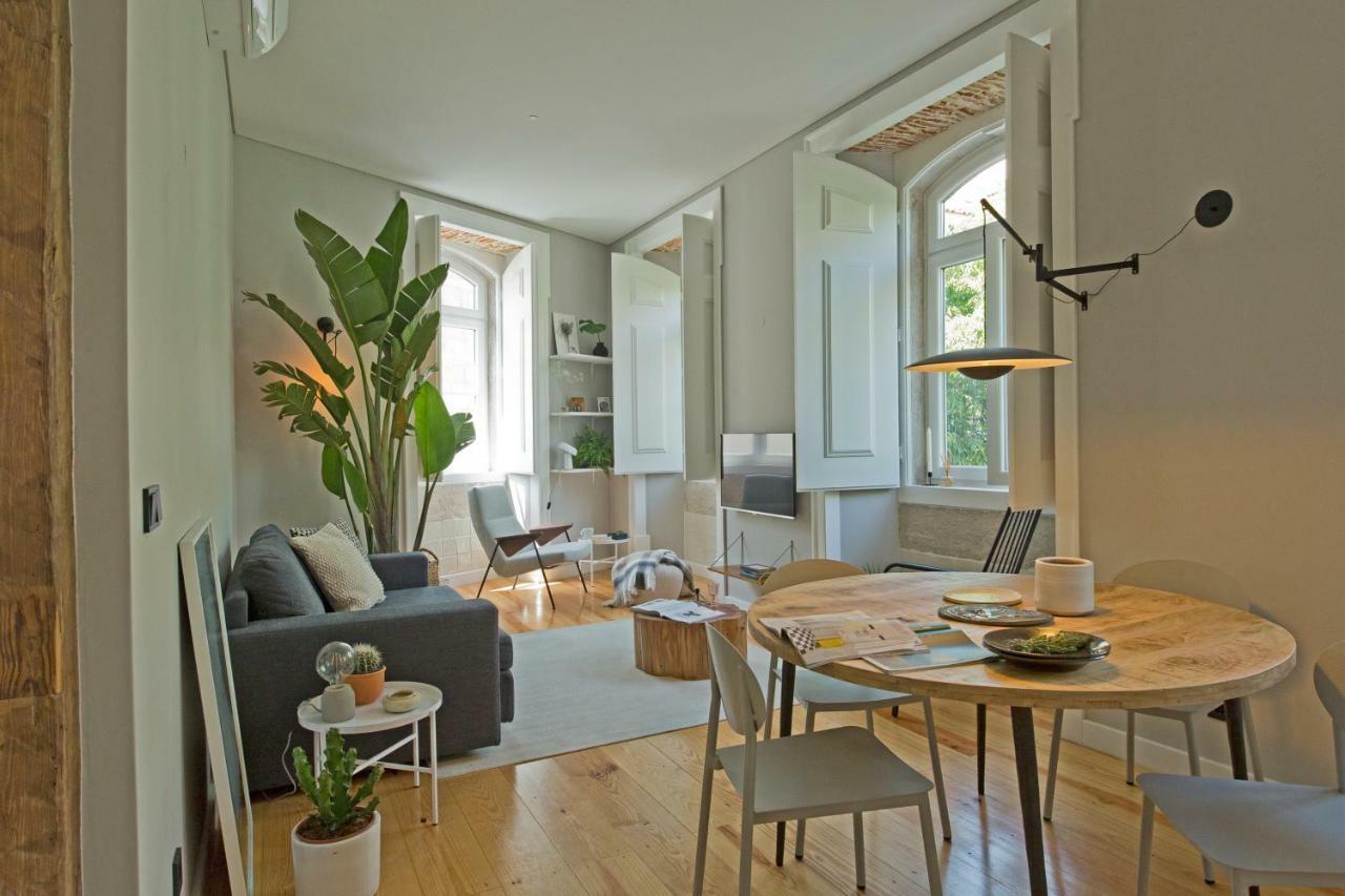 Update Urban Chic Flat In 19Th Century Building 2 Bedrooms & 2 Bathrooms & Ac Central Alfama District Lisabona Exterior foto