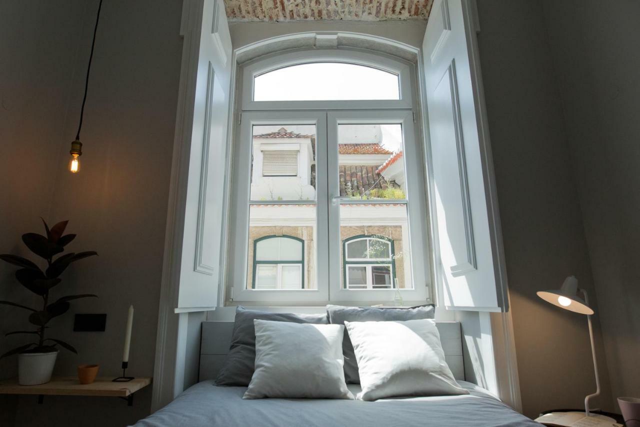 Update Urban Chic Flat In 19Th Century Building 2 Bedrooms & 2 Bathrooms & Ac Central Alfama District Lisabona Exterior foto
